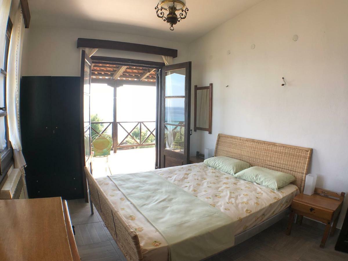 Вилла Unique Sea View House Каландра Экстерьер фото